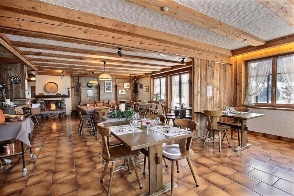 Hotel Elite B&B Rossiniere Ngoại thất bức ảnh